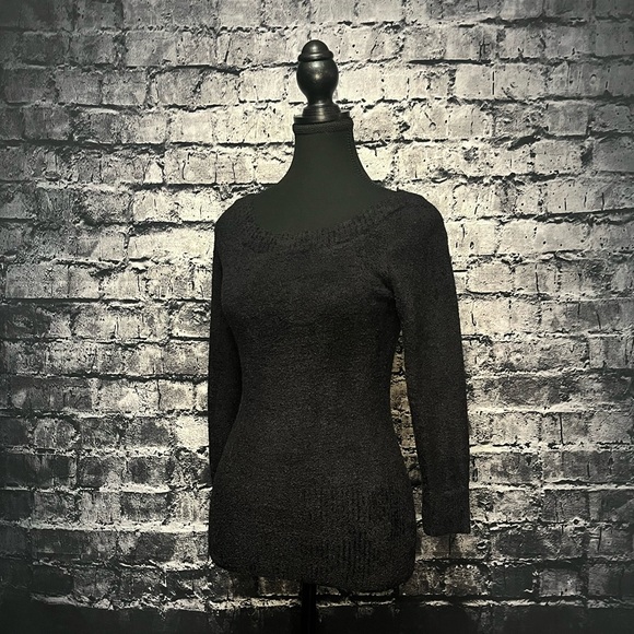 Suzy Shier Sweater - Picture 6 of 6